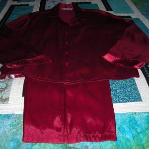Gilligan & O'Malley Sleepwear Size Medium in bright red - 2 piece set